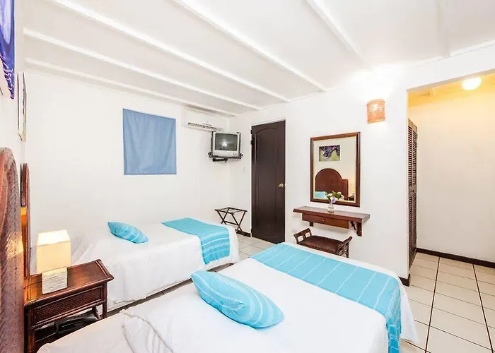 Hotel Pueblo Dorado Tamarindo